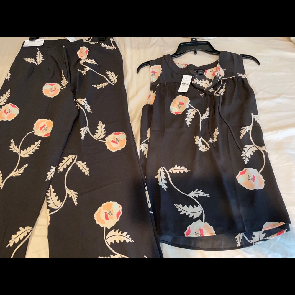 NWT  2 piece Ann Taylor Factory High waist wide leg pants size 0 & shirt small